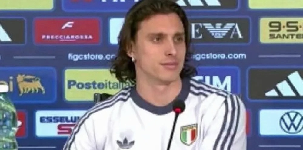 北京时间周五凌晨，世欧预附加赛半决赛意大利将对阵北爱尔兰。比赛前，意大利后卫卡拉