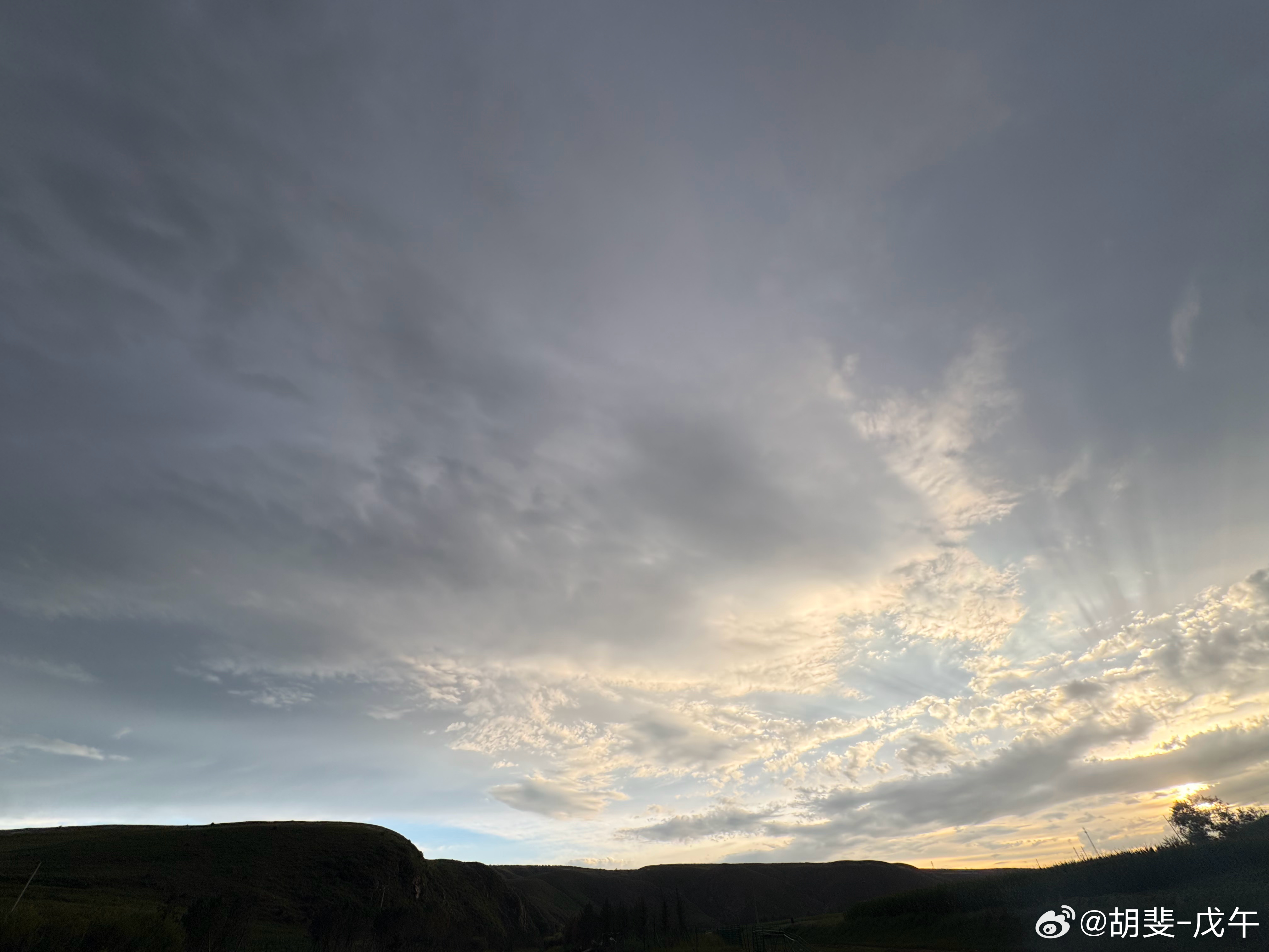 能在5月份，6月份股市逃顶的人都是神仙；或者有神仙托梦指点！