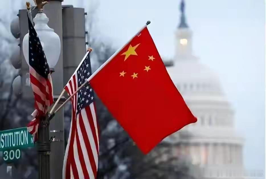 不对他国抱任何幻想，自立自强才是王道。特朗普只是在对华关系中刚表现出一点现实主义