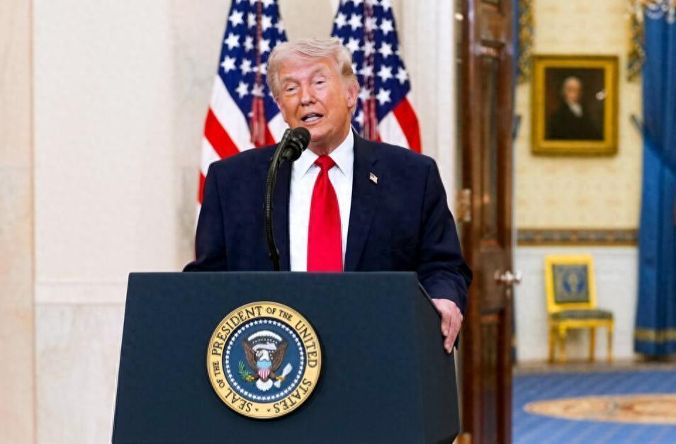 谁能想到，就在全世界都以为美伊终于要握手言和的时候，真正的杀招才刚刚亮出。

表