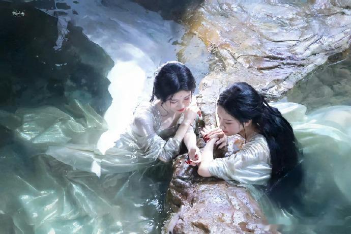 陈都灵回复鞠婧祎cp视频陈都灵鞠婧祎你们别试探了 内娱两大神颜同框就算了，还亲自