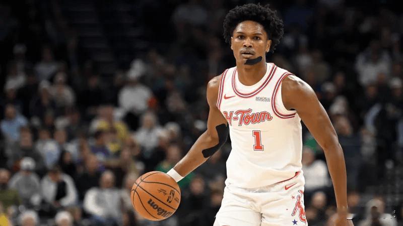 阿门的控卫工作竟然做的很好？只有火箭记者说出实话，直言他打得很差，还是无球更适合