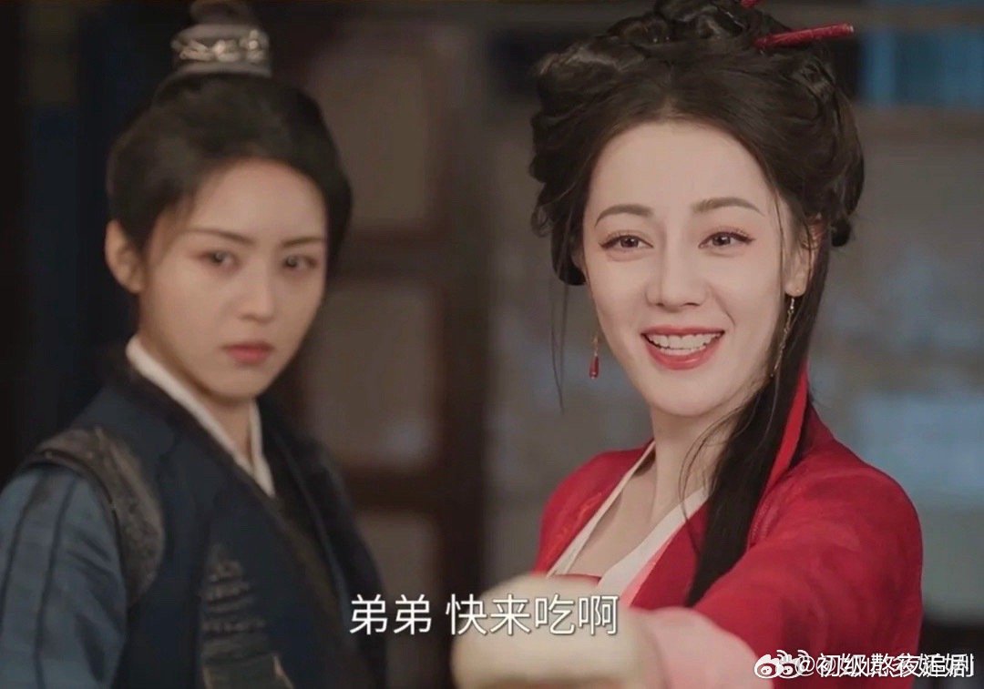 女配都比迪丽热巴养眼怎么回事 