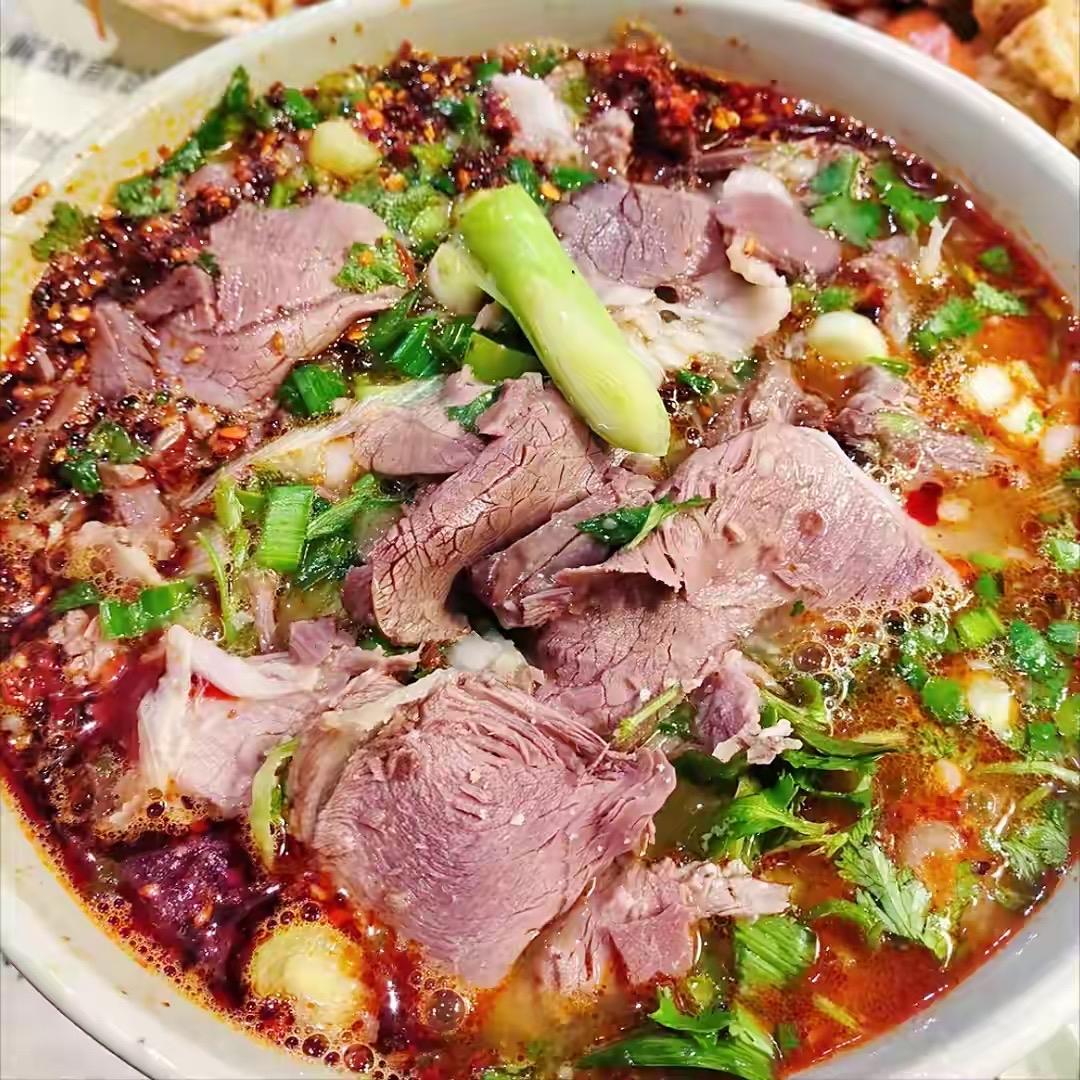 河南郏县“美食6绝”，你吃过几个

1、郏县饸饹面
2、郏县豆腐菜
3、郏县红牛