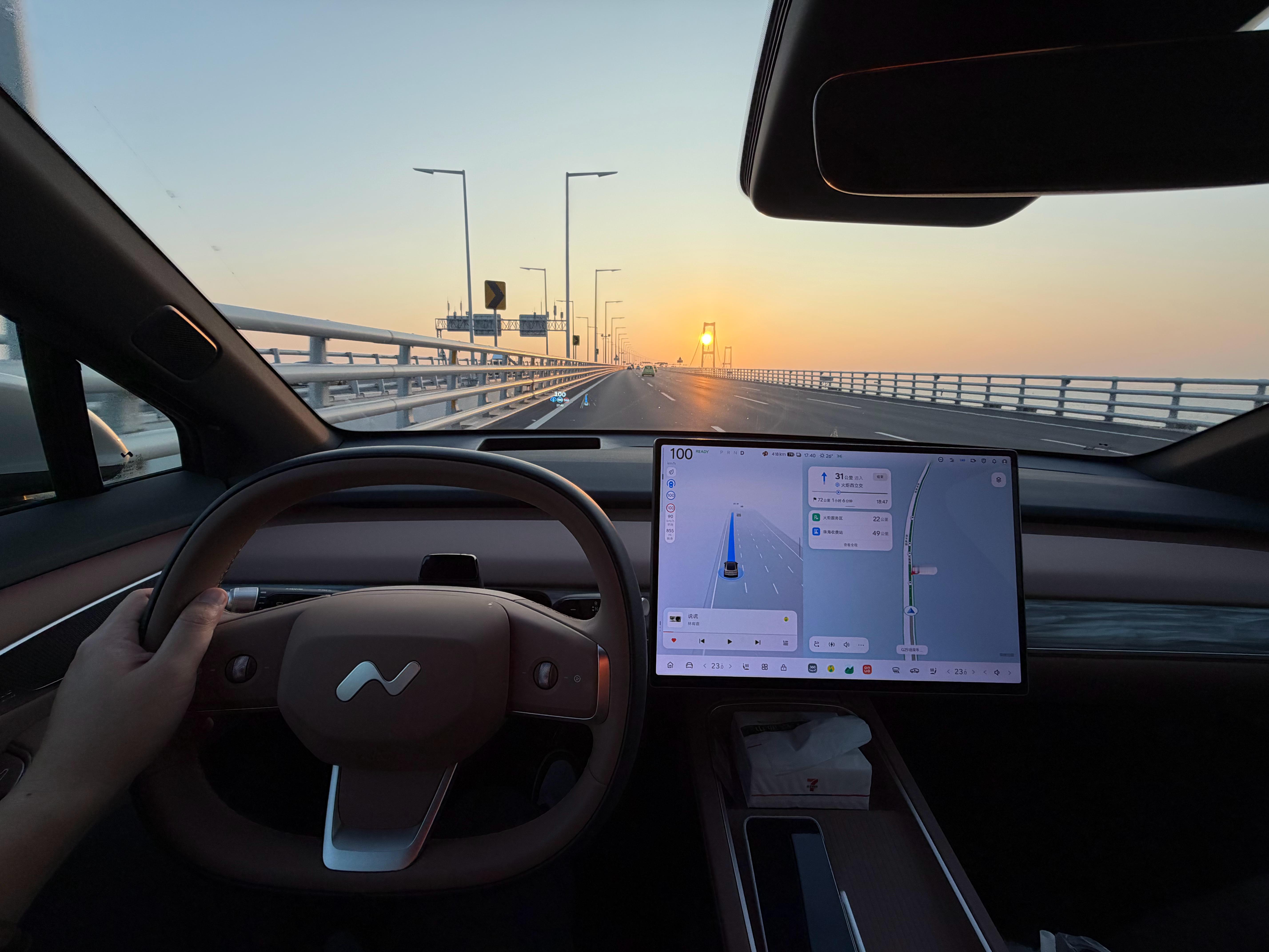 拍完两个项目，现在去第三个项目，还有三个项目等着拍 我和你们说啊，<- 这个人天