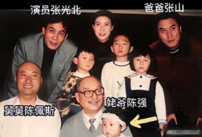 网红张嘉芸：舅舅是陈佩斯、外公是影帝、爸爸是国家一级演员，升级二胎宝妈生活幸福。