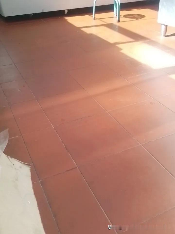 人生过半你悟出了哪些道理?人生百态世态炎凉！当你辉煌的时候，身边数不清的都是朋友