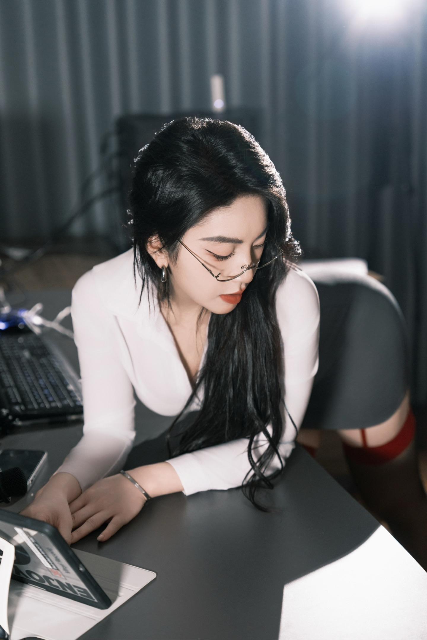 心存善念能利人，心怀感恩能利己。