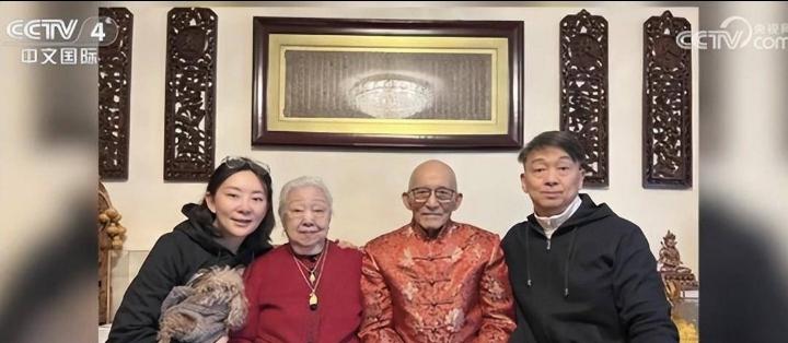 提起游本昌，所有人的第一印象都是那个疯癫洒脱、惩恶扬善的济公。荧幕里的他，不拘小