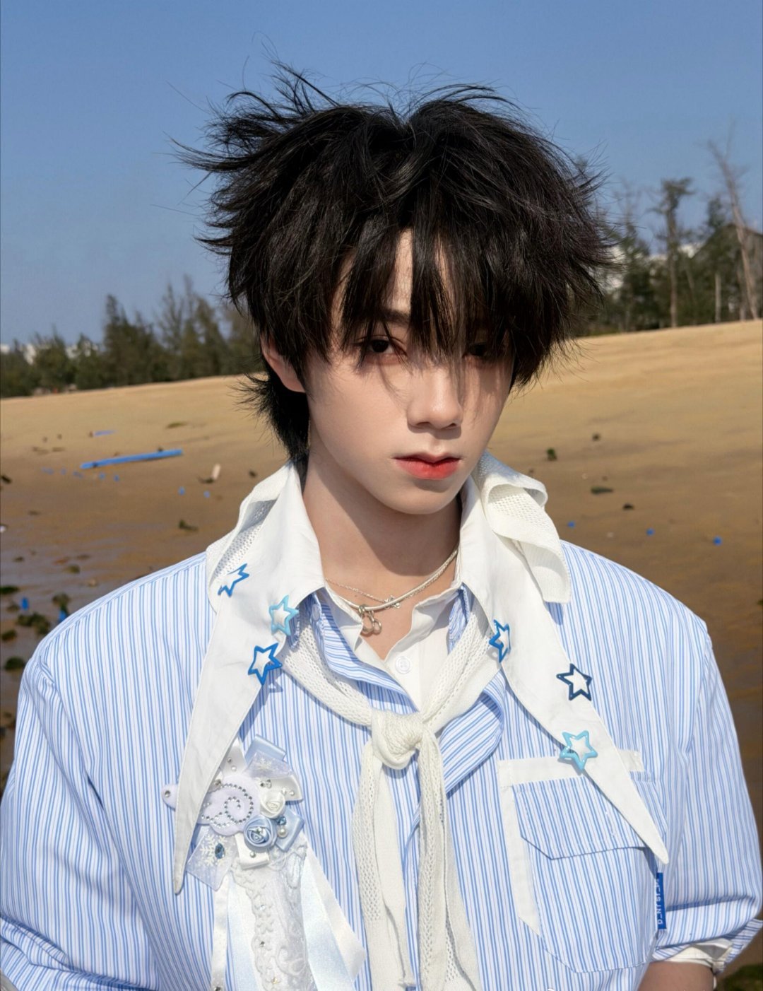 王橹杰说付彬言未来再会杀青快乐！王橹杰的第一个荧幕角色，温柔又有力量，破碎感拉满