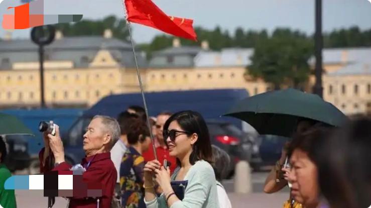 赴俄免签机票暴涨8倍！网友：这波“薅羊毛”必须冲！
“说走就走的旅行”有了新目的