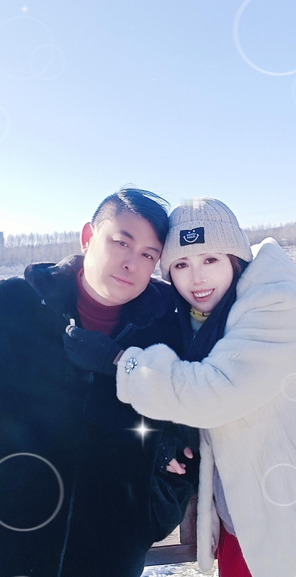 分享我这周有趣的事：沈阳昨晚下大雪了好大好大啊 老公半夜偷偷起床去扫雪了，我迷迷