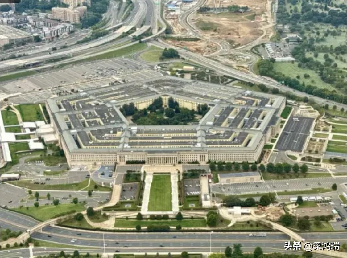 刚刚！美国战争部所在地五角大楼（Pentagon）突然大面积紧急封锁、疏散！
 