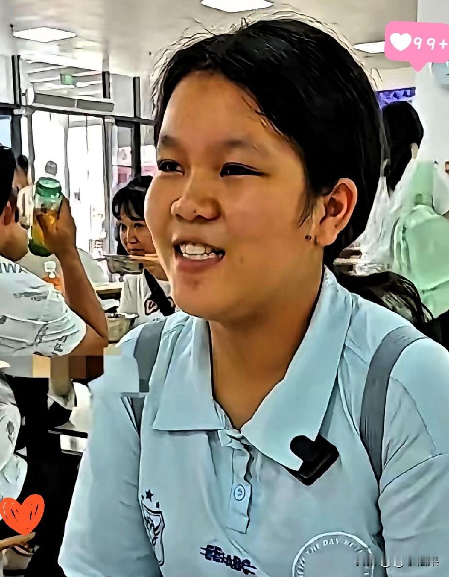 看哭了！广西女孩陆思凤拿到医科大学录取通知书，二叔却红着眼哽咽说对不起。

出生