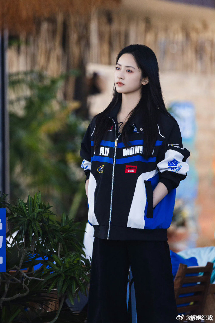 沈月的打工日记展现满满正能量，热爱工作的她在客栈里闪闪发光。 