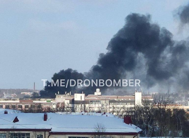 莫斯科遭受重大羞辱，俄罗斯洲际弹道导弹工厂被乌克兰火烈鸟炸毁。

这则消息在 2