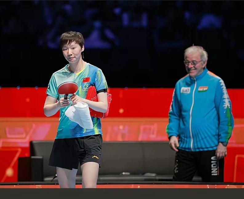 卫冕冠军，
在国乒队伍里太常见了，
可是这个人偏偏不是

王曼昱，孙颖莎莎莎4-