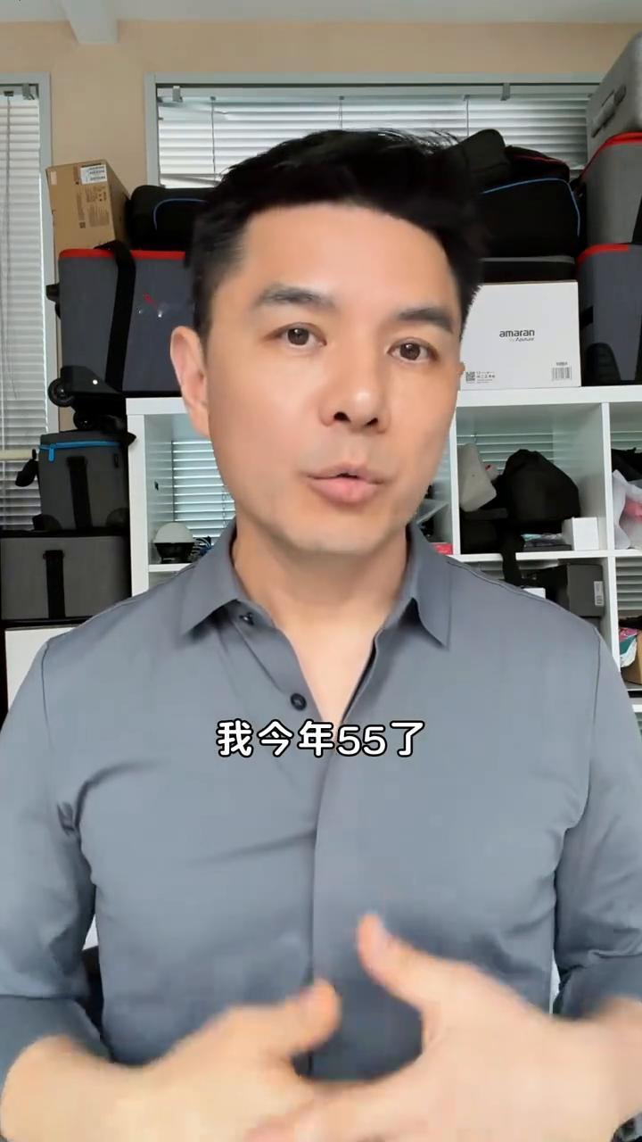说实话，活到我这个年纪，今年五十五了，越来越觉得一个人最好的底牌真的不是多聪明或