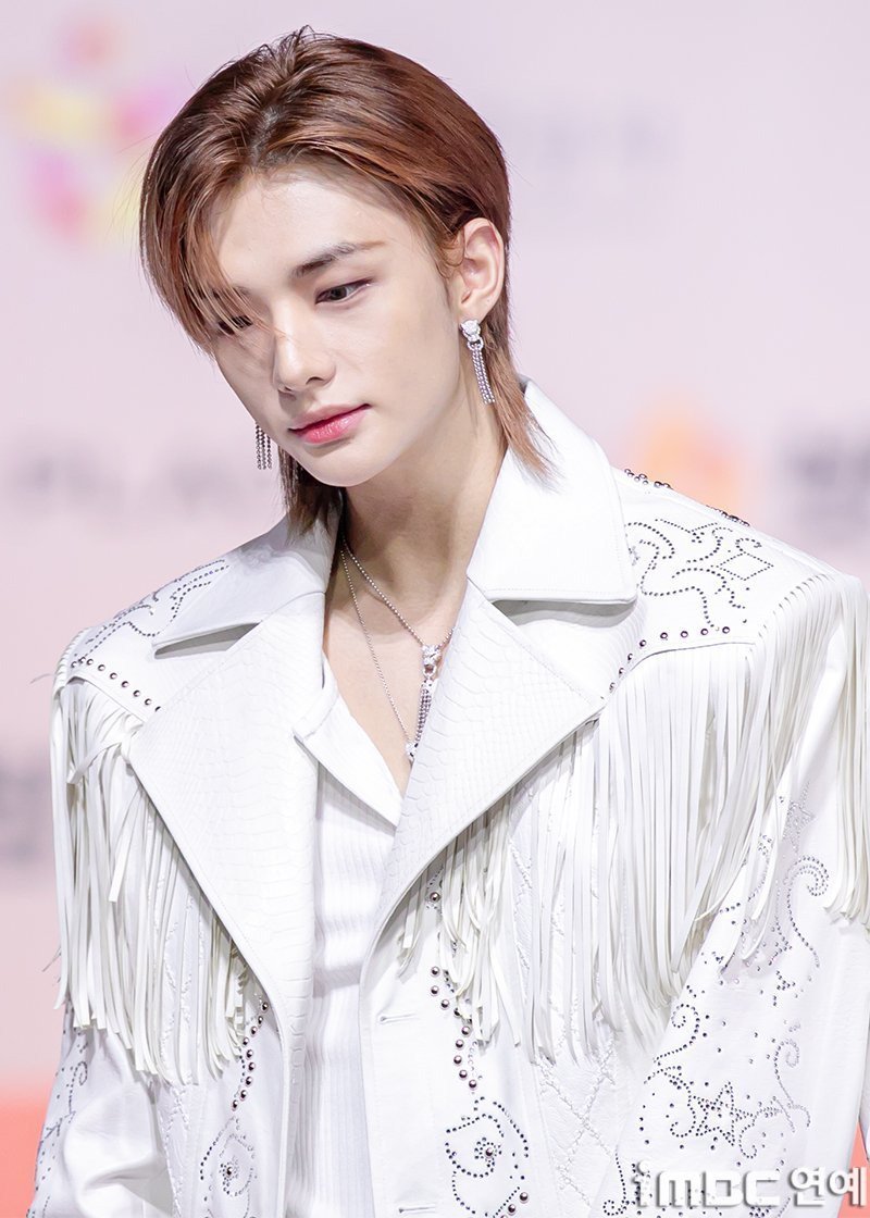 Cartier白马王子👑🤍黄铉辰✨SBS红毯SBS歌谣大战