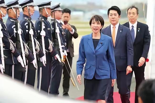 日本刚放狠话就踩雷！中方72小时禁航划出红线，这步棋藏着三重警告
 
日本外相茂