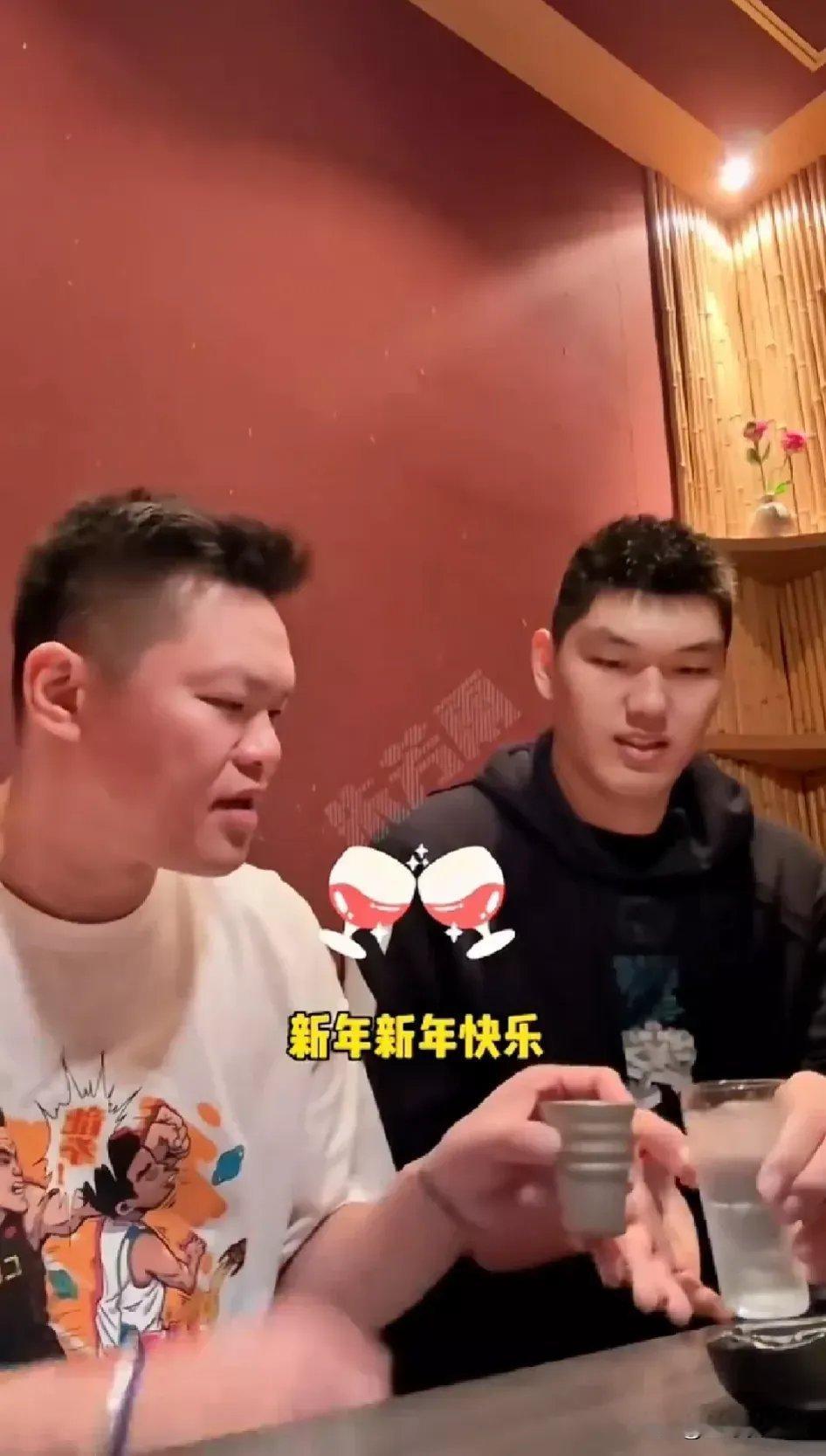 朱芳雨新的一年密会刘传兴！众所周知，刘传兴是从广东宏远出去的！刘传兴在2015年