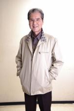 2024年10月27日下午,资深艺人石英在台大癌医中心安详离世,享年82岁。这个