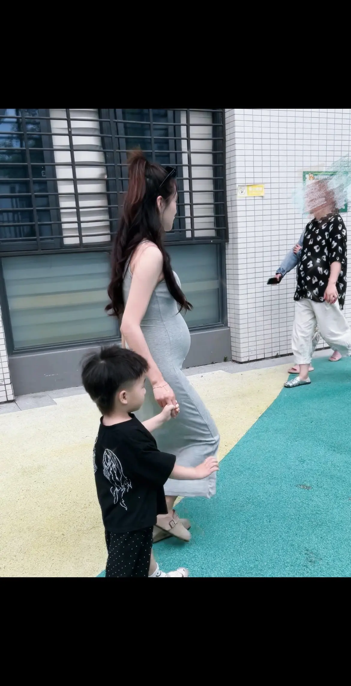 一碗水端不平 那就全部给大宝 他帮你端平