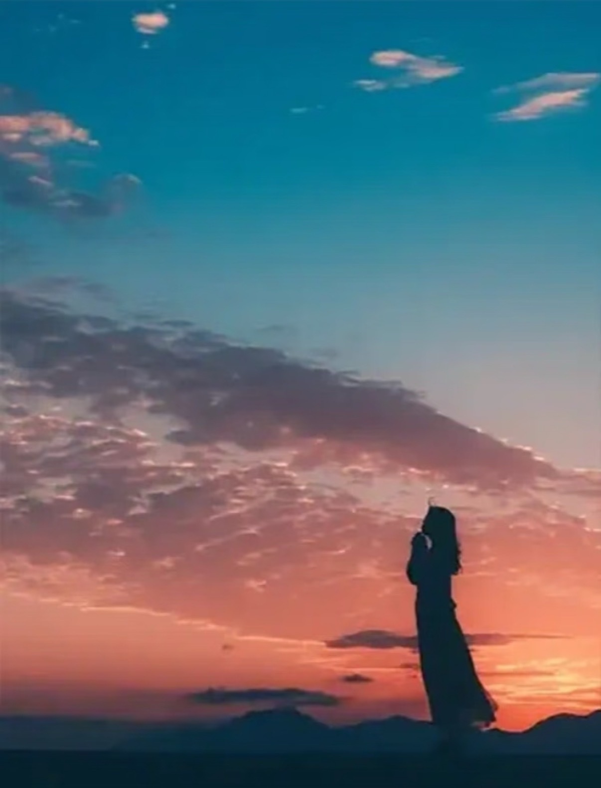 后来才慢慢想明白 爱从来都不是单方面的奔赴和内耗 你掏心掏肺的付出 在不在乎你的