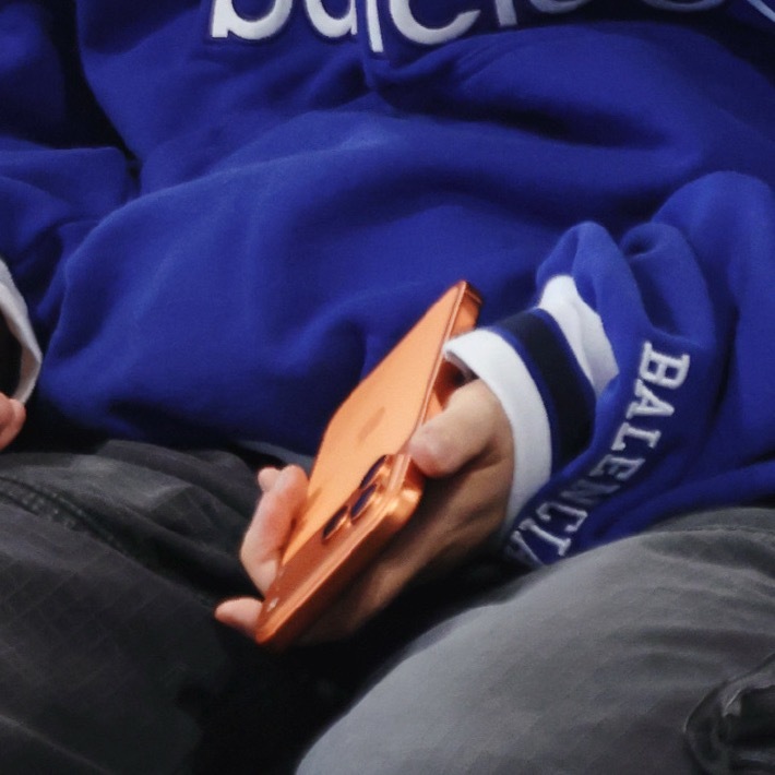 恋手癖犯了 （小姐姐的中指和无名指看起来好有劲哟~😋 