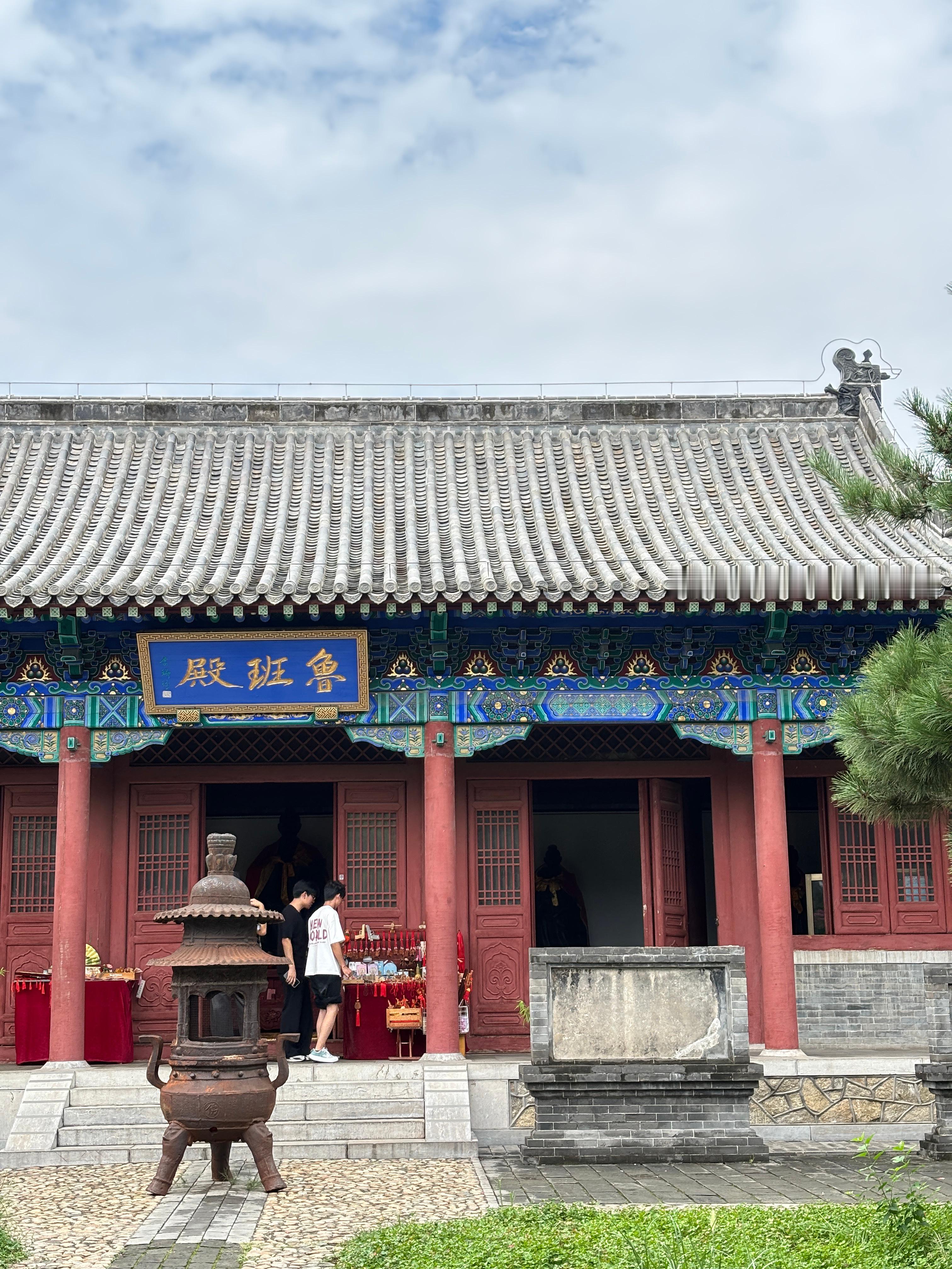 一问一答系列：1、打坐有没有用？有用，普通人把握不住就会出q然后精神出问题，就会