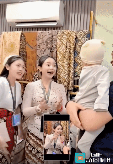 娃娃笑没笑不知道，娃娃他爸估计心里是乐开了花儿。
信不！娃他爸大概率会再来购物…