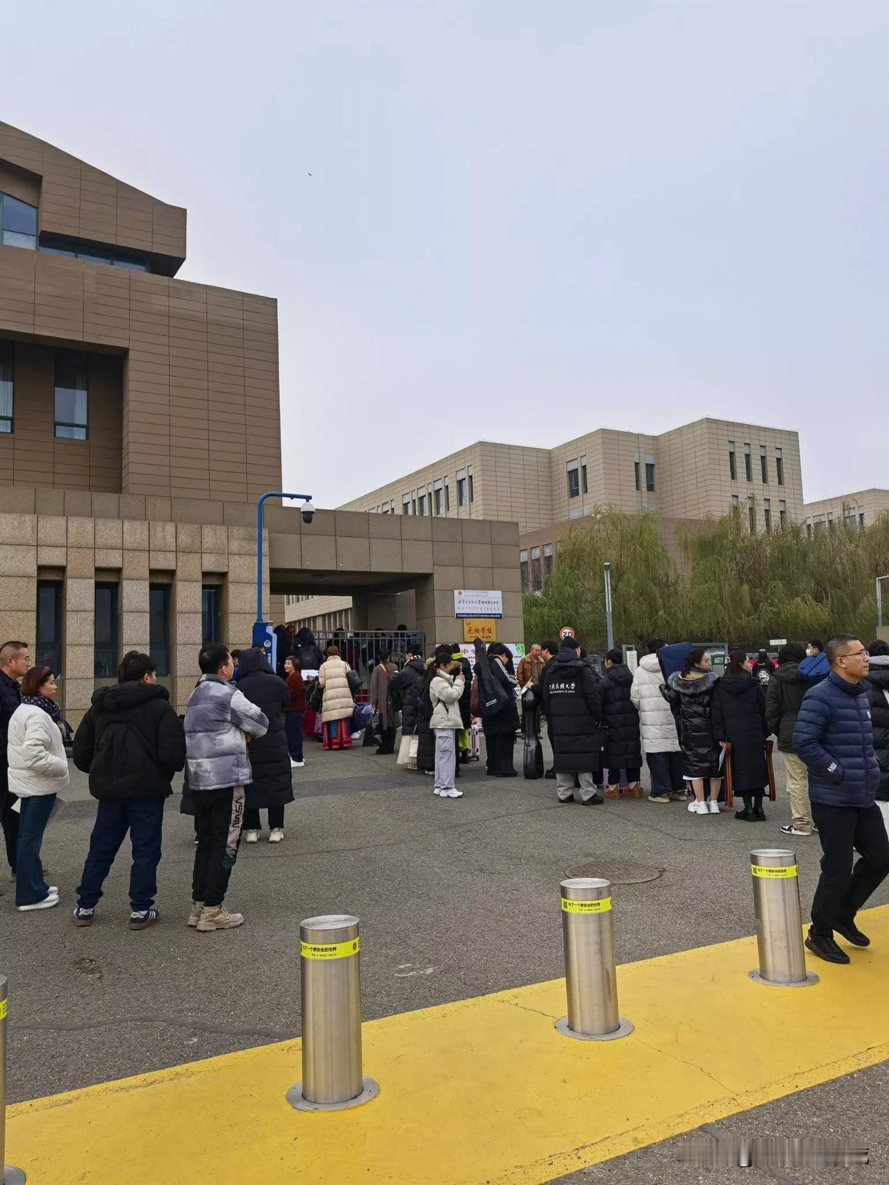 今天开始，2025年内蒙古自治区普通高校招生艺术类专业统考正式开始。呼和浩特内蒙