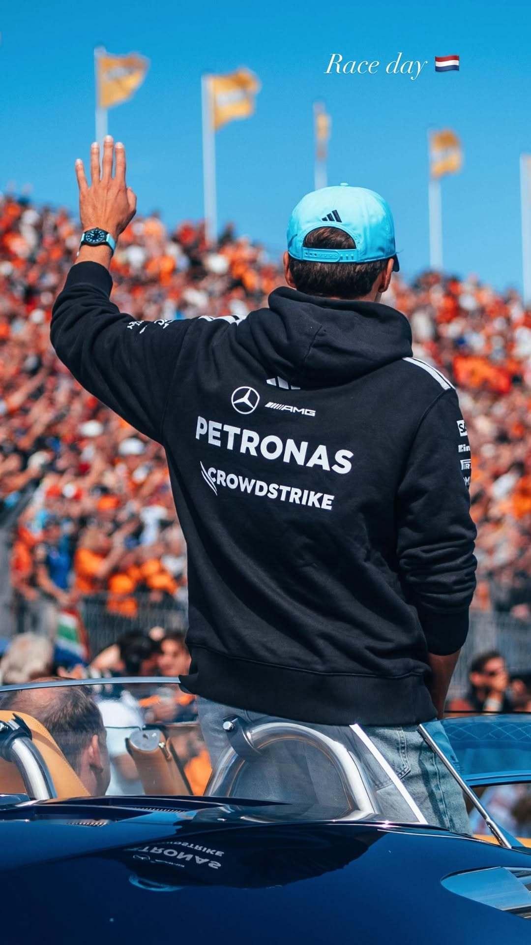 GeorgeRussell63发布快拍一则👇🏻Race Day🇳🇱乔治拉