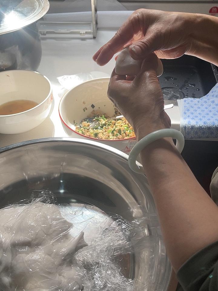 ‘厨房’用你家方言怎么说?包饺子对南方人来说，就是一种点心跟烤地瓜差不多，不算是