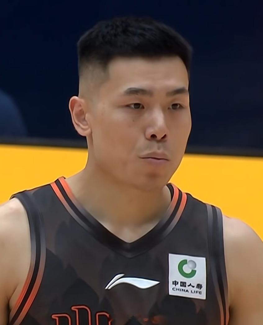 山东男篮vs辽宁男篮cba季后赛 郭艾伦：硬汉式头型