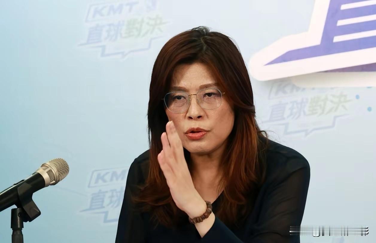 郑丽文26日最新表态说，此次访美原本没有规划与特朗普会面，因为"中华民国"与美国