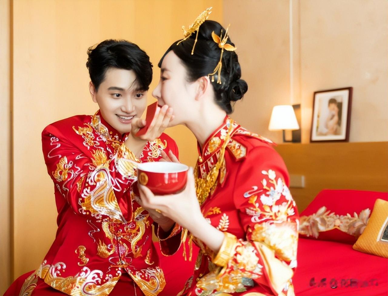 这对年轻人绝对是清醒且拥有真爱的！

朋友家儿子在一家市级电网公司工作，前两天举