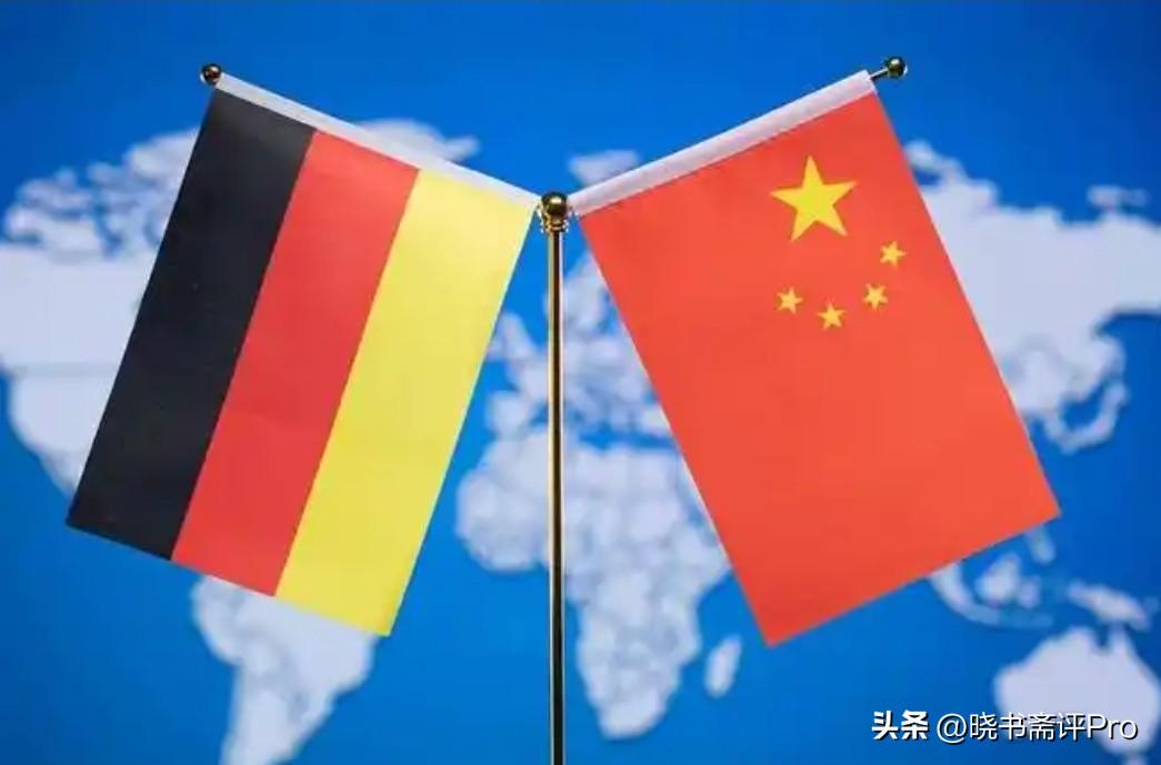 德国算盘打的是真精！
 
中国刚对日本采取反制措施，德国总理默茨便踩着关键节点动