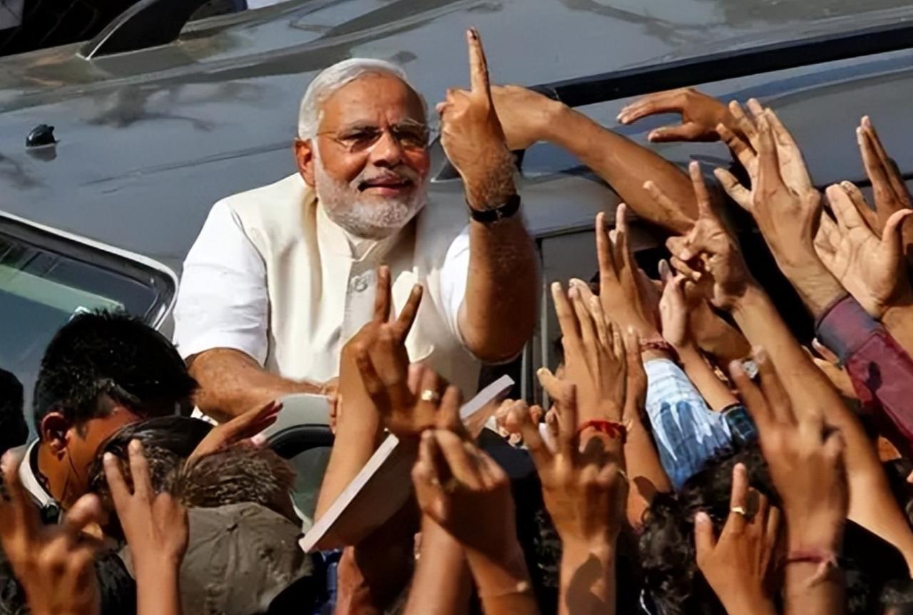 莫迪称：在世界分裂成多个阵营时，印度是所有国家值得信赖的伙伴。

莫迪那天讲到，