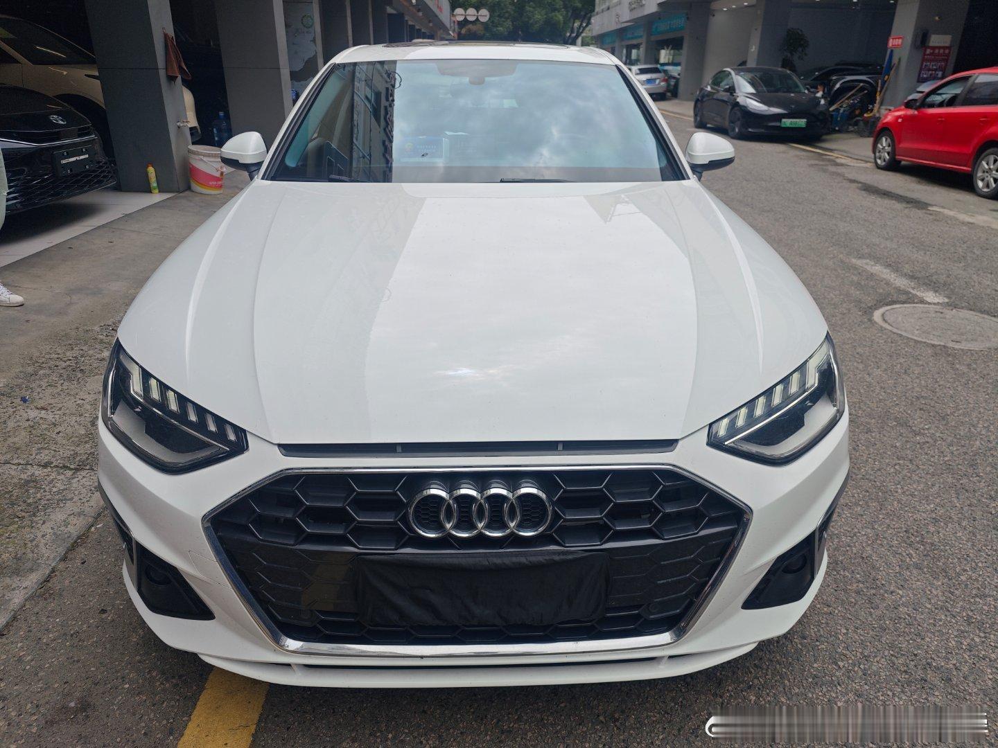 奥迪A4L sline 豪华版 ​上牌2021年 公里4万 车况好​只要15.8
