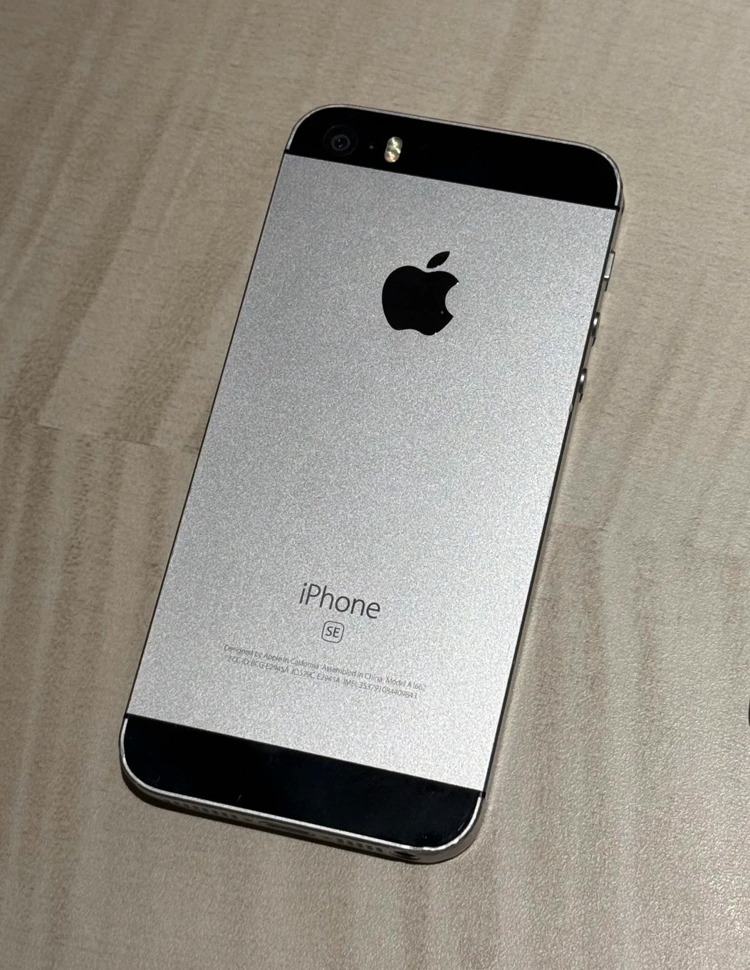 这代iPhone是真漂亮啊。 