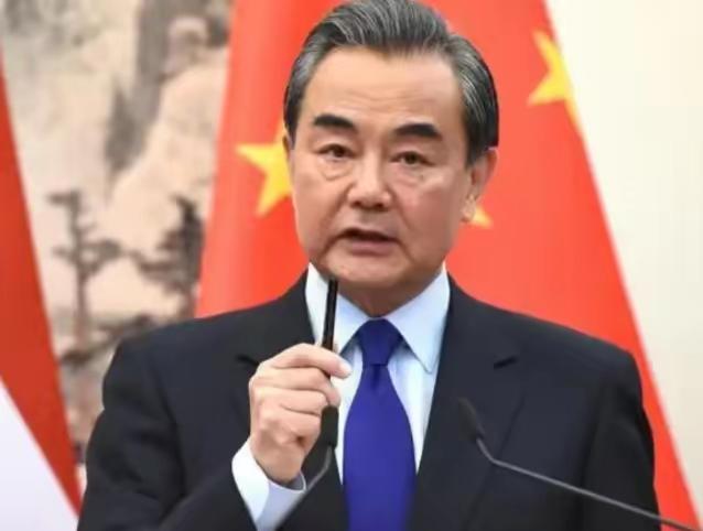 40000人阵亡，100艘战舰会被击沉？美媒表示，台海开战解放军伤亡惨重，大陆在