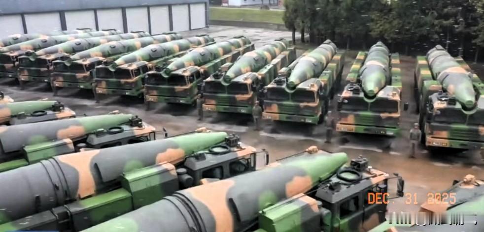 有人说太奢侈了！解放军远程火箭弹射程四五百公里，有人算了笔账：1发10万元，10