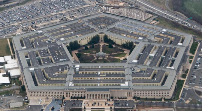 高票通过！美国会众议院敲定 9010 亿国防法案。9000多亿美元是什么概念？相