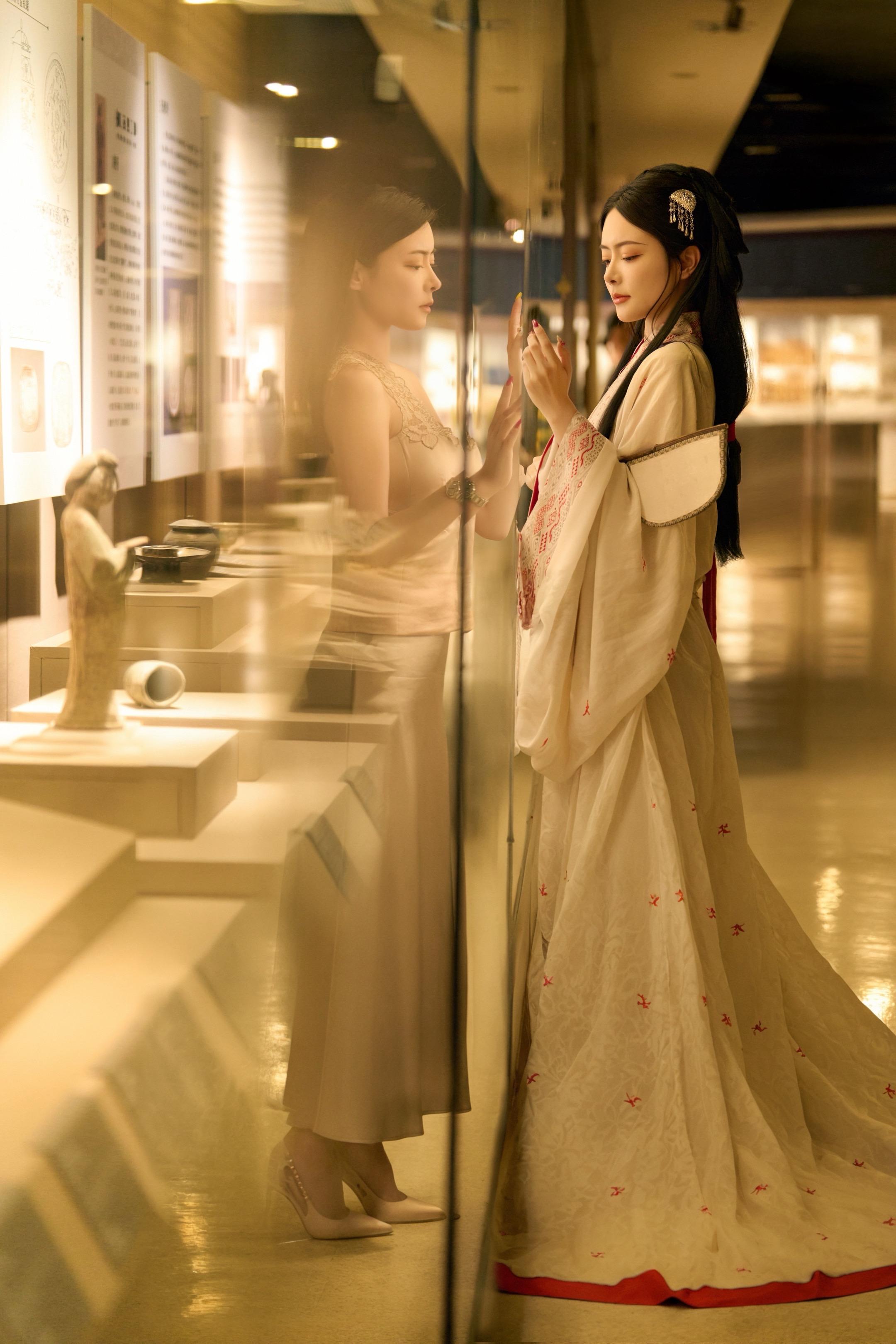 前世今生。你站在那里回眸一笑 一眼便是千年