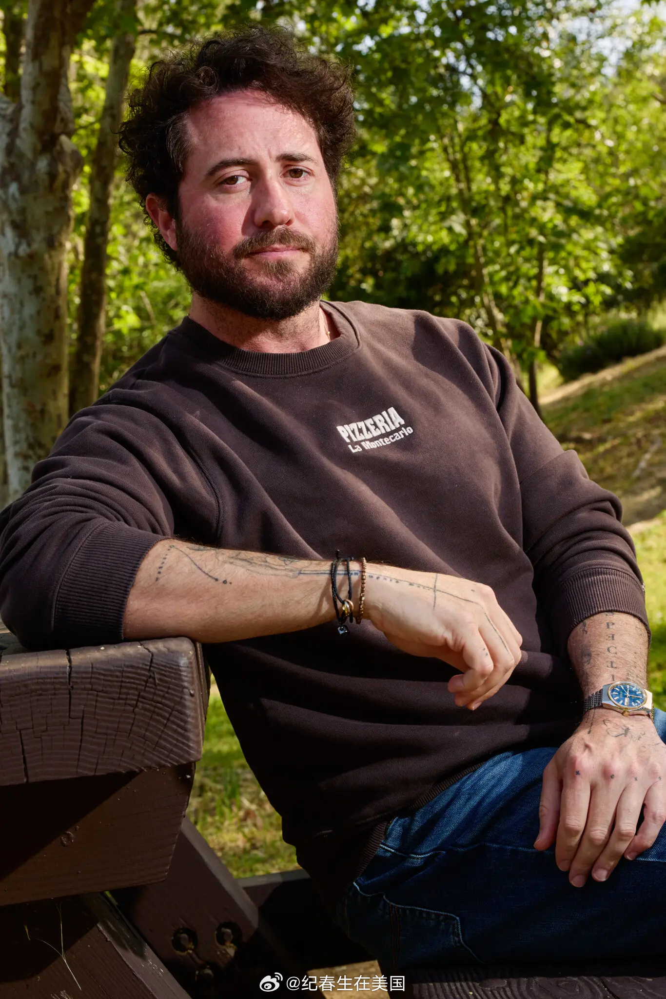 <纽约时报>今天一篇文章，介绍了41岁的马修·加拉格尔（Matthew Gall