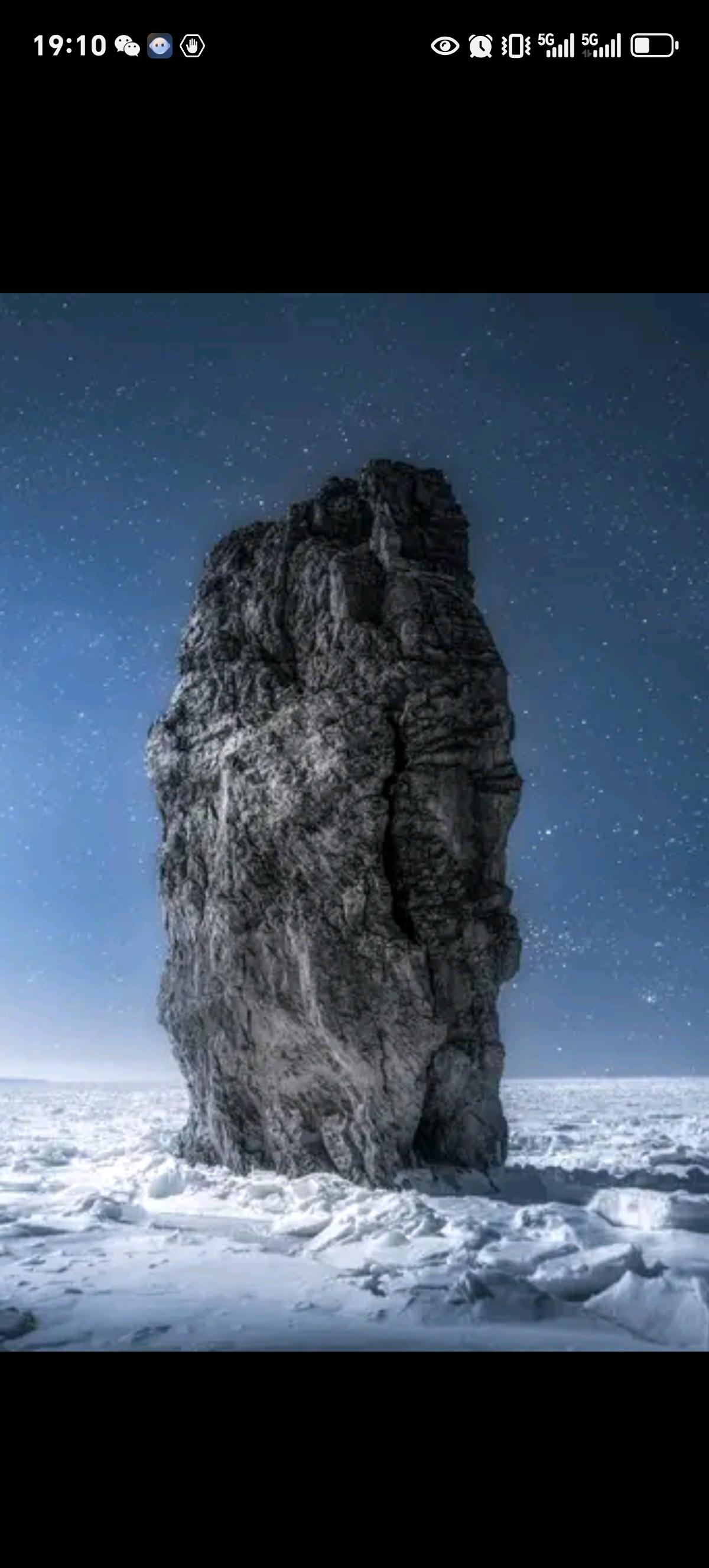 月光嗮不干眼泪，但时间可以。这句话像是一把钥匙，打开了许多人心中隐藏已久的秘密。