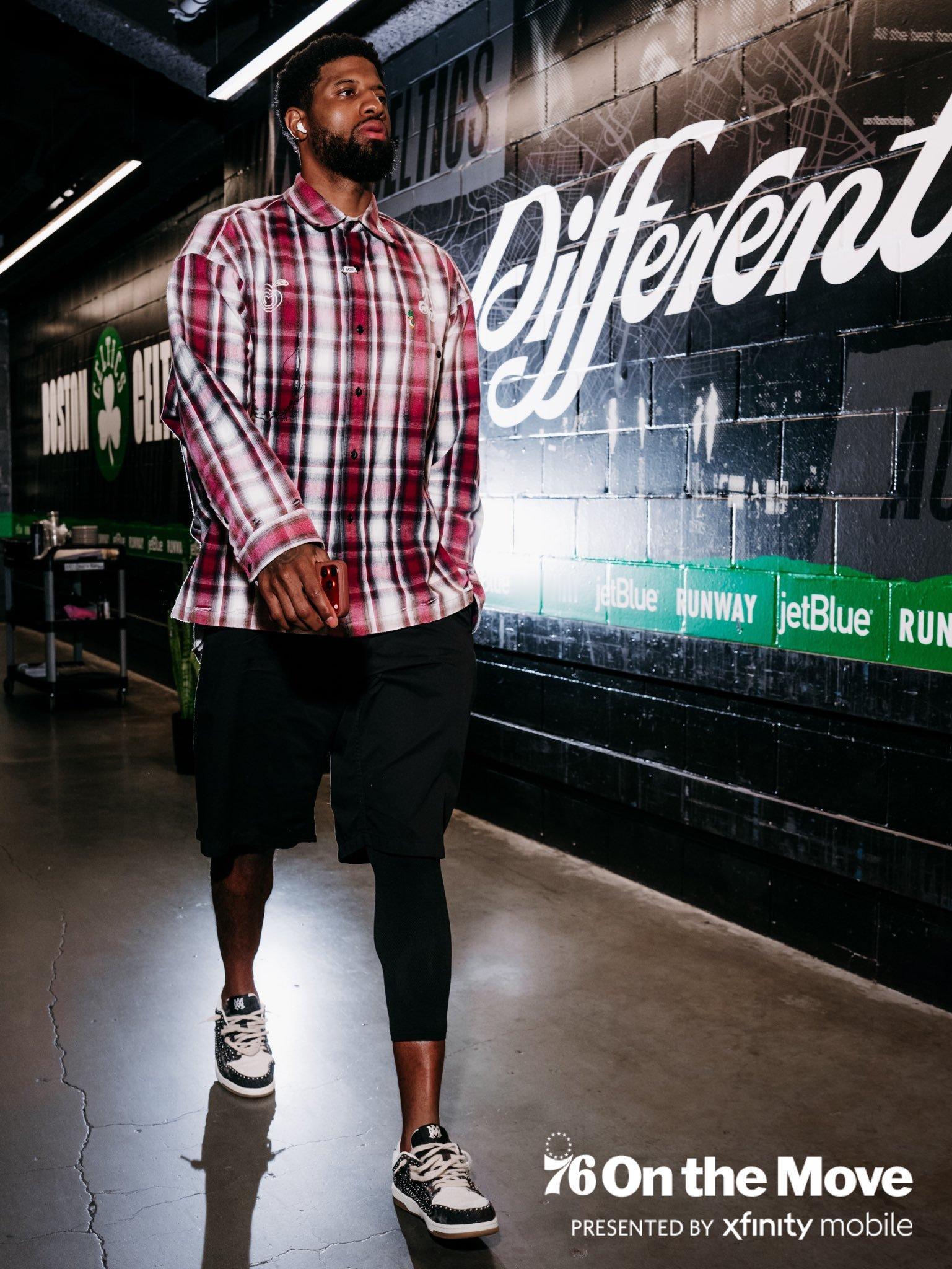 季后赛来啦！分享今日份赛前抵达球馆时的帅泡～费城76人76人vs凯尔特人Paul