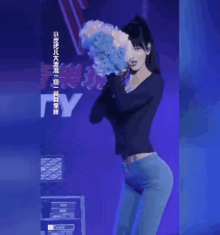 这是哪位歌手啊