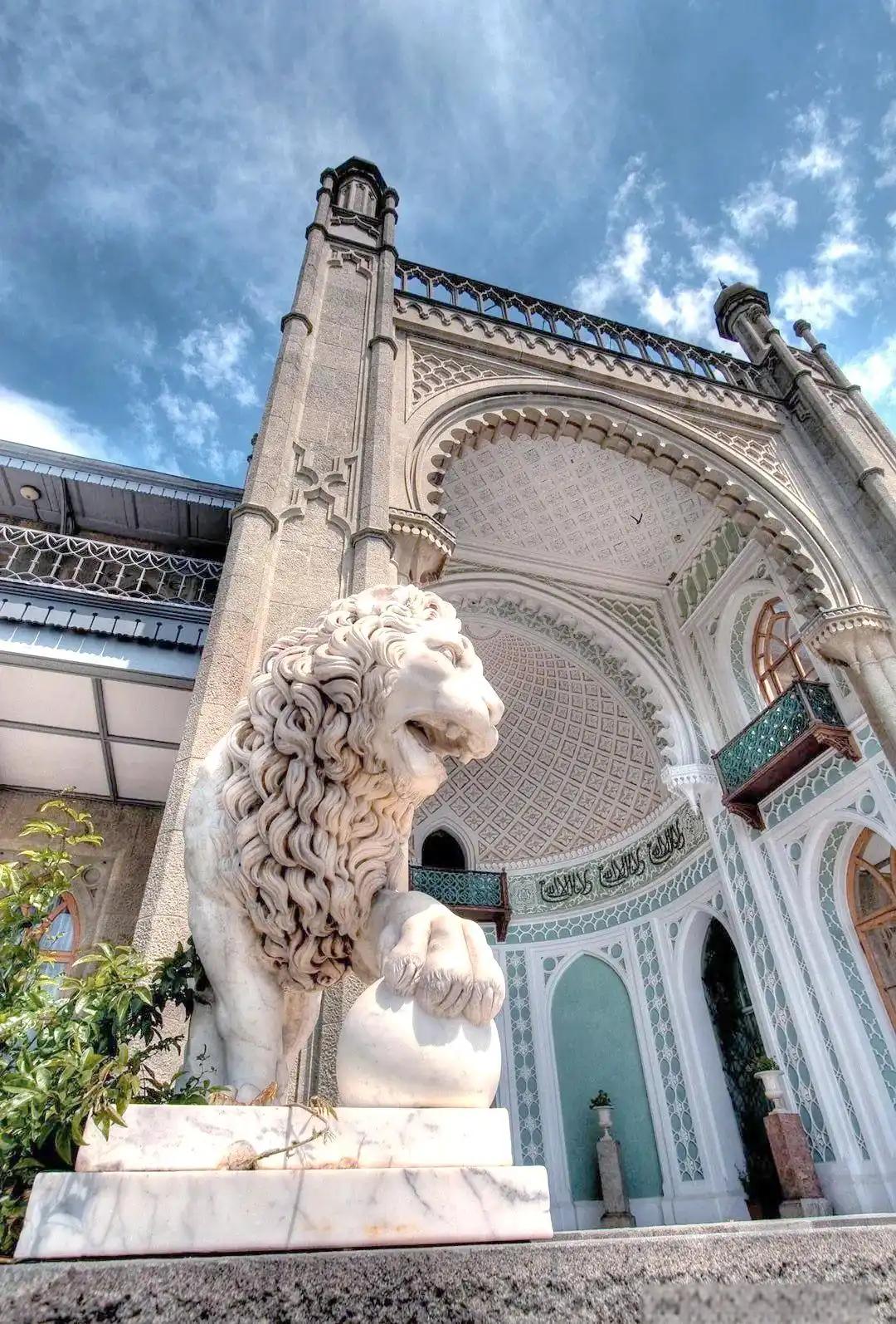 俄罗斯曾送出三块国土，有一个至今仍未收回，分别是哪些？
普京曾说，俄罗斯虽然大，